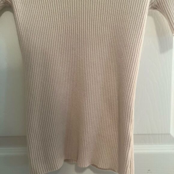 Ribbed Crew Neck Sweater - Picture 3 of 3